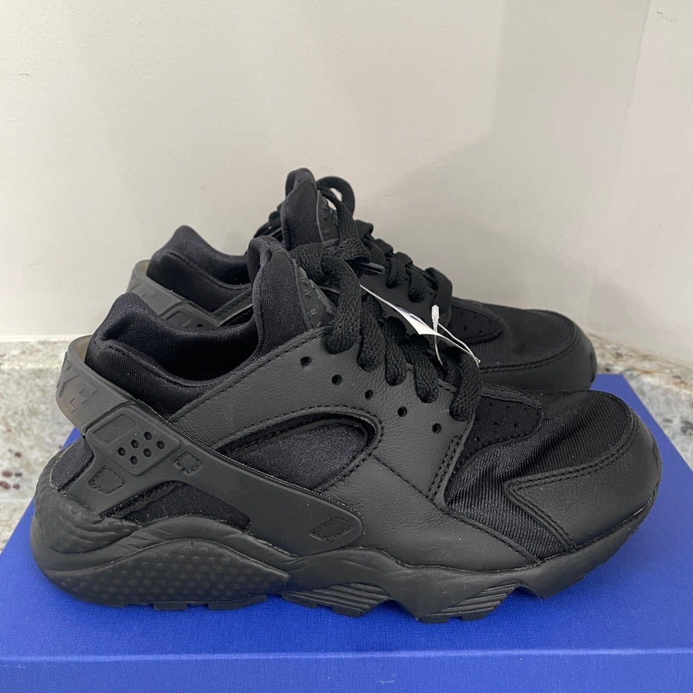 Nike Air Huarache Boys Shoes Sneakers Size 4 Youth Black
